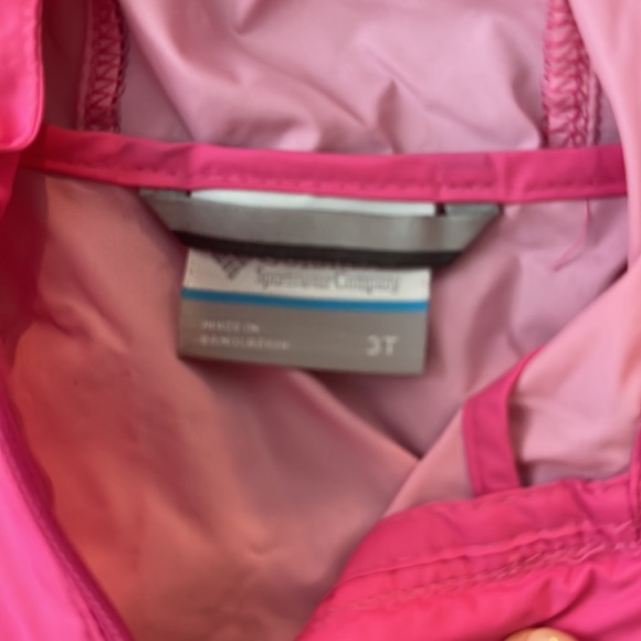 Pink Columbia 3T rain coat Excellent Used Condition - Picture 3 of 5